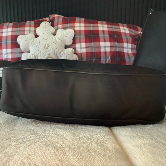 Prada Re-Edition 2005 Re-Nylon bag - Picture 4 of 6